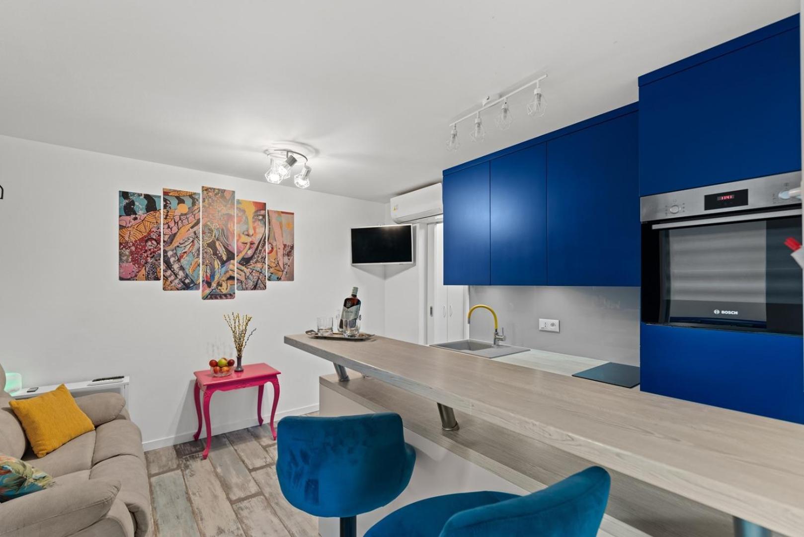 Liam Apartment *